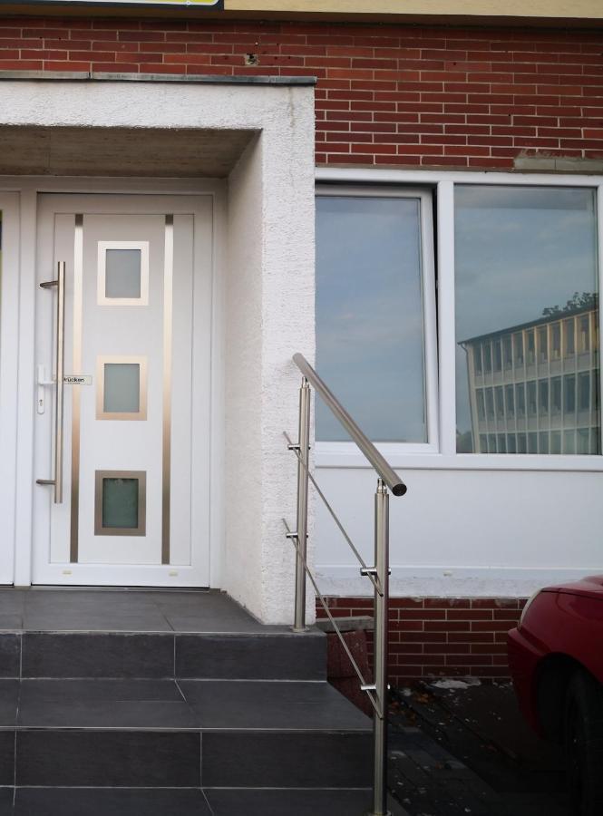 Warburg, Fewo "Sweet Home" 2,5 Zi- Eg-Separater Eingang - Parkplatz - Terasse- Komfortabel,Renoviert エクステリア 写真