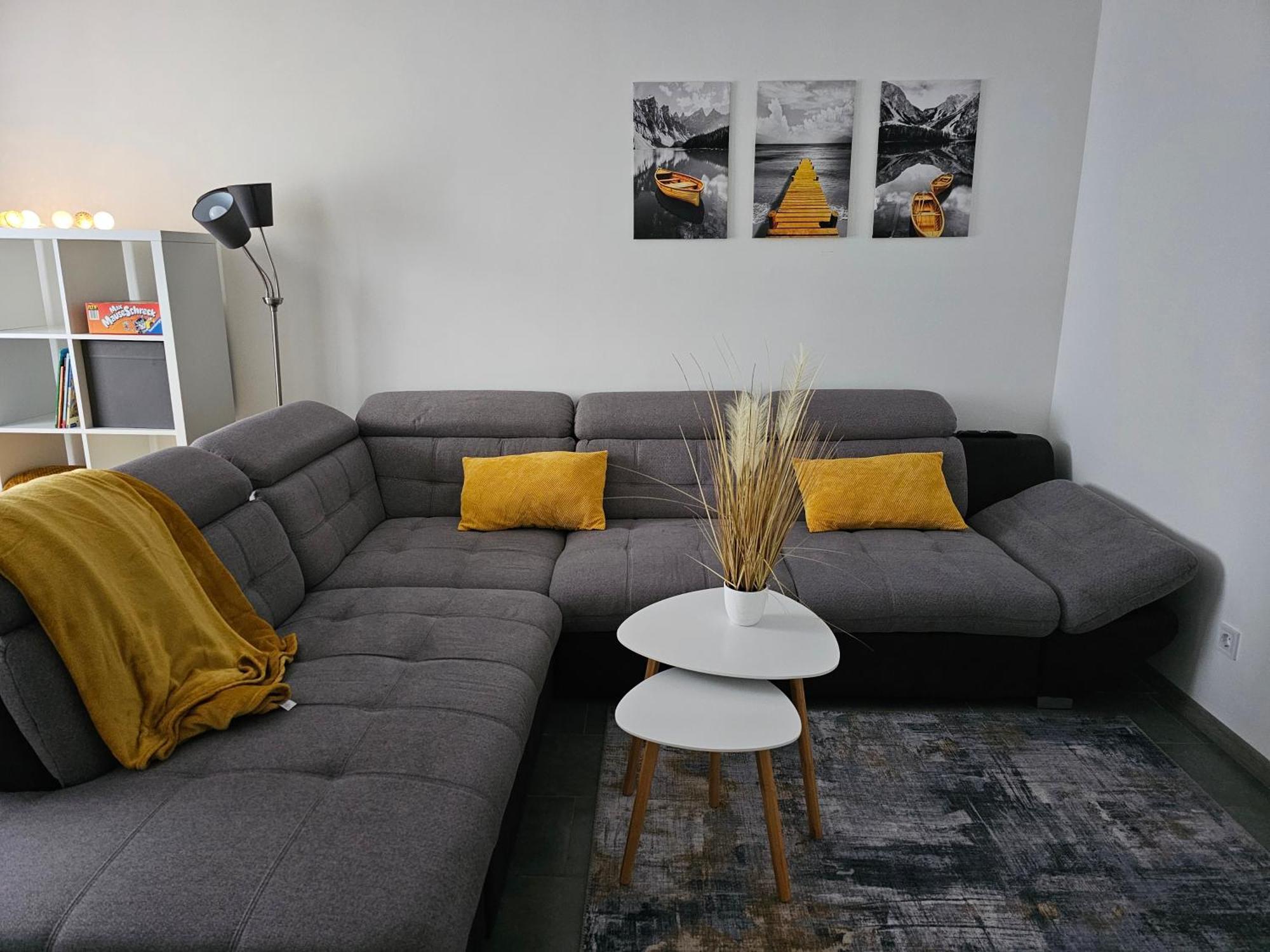 Warburg, Fewo "Sweet Home" 2,5 Zi- Eg-Separater Eingang - Parkplatz - Terasse- Komfortabel,Renoviert エクステリア 写真