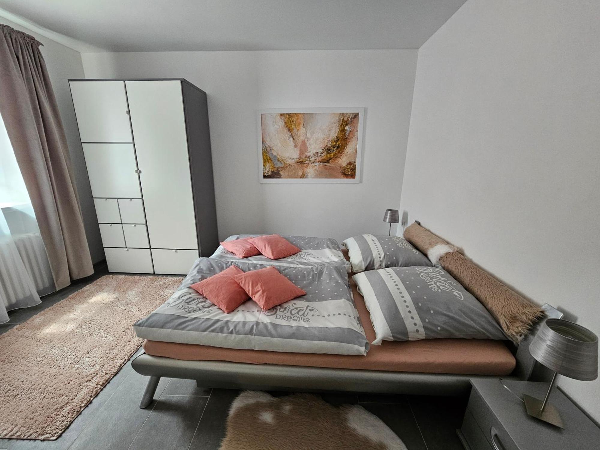 Warburg, Fewo "Sweet Home" 2,5 Zi- Eg-Separater Eingang - Parkplatz - Terasse- Komfortabel,Renoviert エクステリア 写真