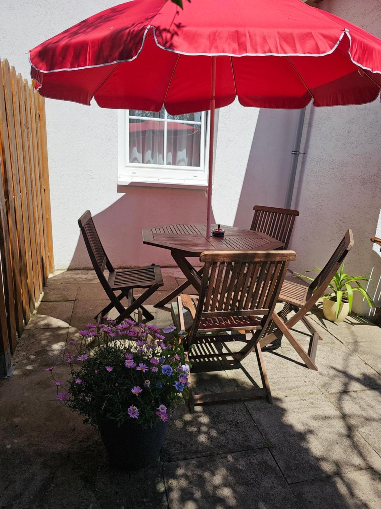 Warburg, Fewo "Sweet Home" 2,5 Zi- Eg-Separater Eingang - Parkplatz - Terasse- Komfortabel,Renoviert エクステリア 写真